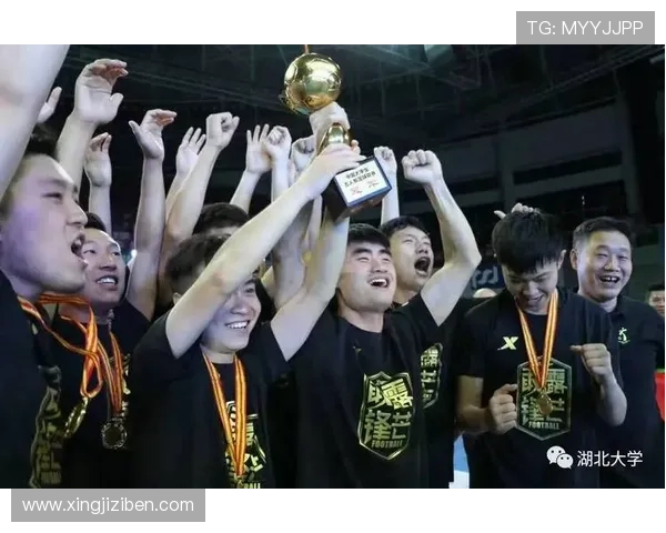 武汉足球队荣登足球状态排行榜首位展现强劲实力与团队精神 武汉足球队荣登足球状态排行榜首位展现强劲实力与团队精神