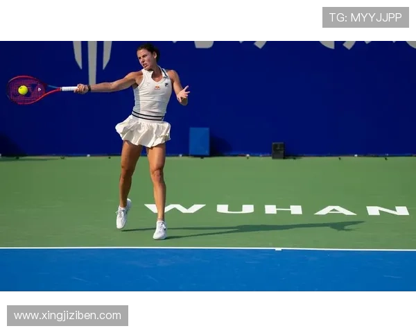 武汉网球队的个人能力揭秘：网球巨献背后的训练与坚持