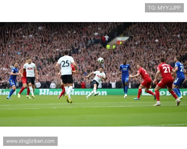 足球明星与经典歌曲的完美结合唱响绿茵场的激情与梦想 足球明星与经典歌曲的完美结合唱响绿茵场的激情与梦想